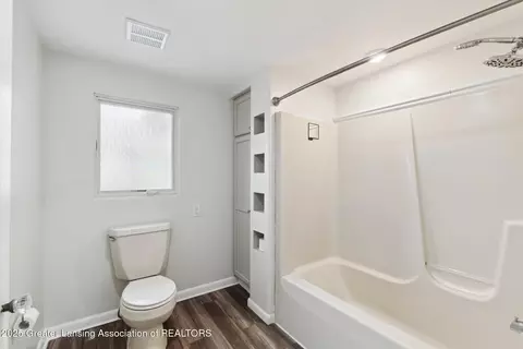 Bath - 1801 N Sutton Rd, Jackson, MI 49202 photo 1 of 1