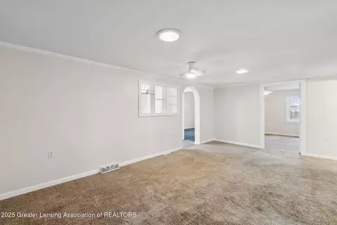 Living - 1801 N Sutton Rd, Jackson, MI 49202 photo 2 of 3