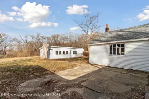 Exterior - 1801 N Sutton Rd, Jackson, MI 49202 photo 4 of 4