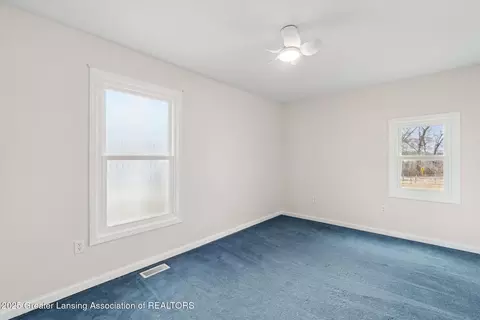 Bedroom - 1801 N Sutton Rd, Jackson, MI 49202 photo 4 of 10
