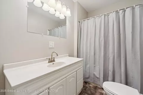 Bath - 2614 E Walker Rd, Saint Johns, MI 48879 photo 1 of 2