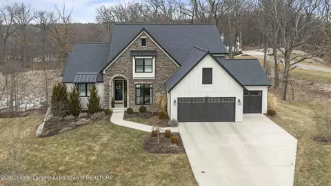 6080 Southridge Rd, East Lansing, MI 48823