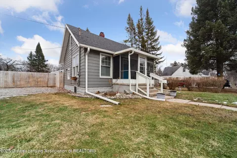 3701 Lowcroft Ave, Lansing, MI 48910