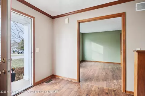 Entry Way - 745 Tanbark Dr, Dimondale, MI 48821 photo 2 of 4