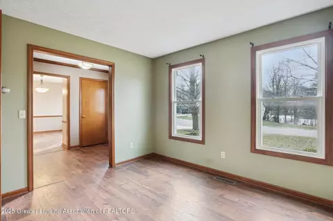 Living - 745 Tanbark Dr, Dimondale, MI 48821 photo 2 of 7