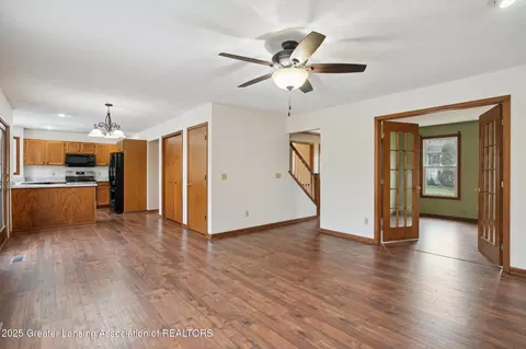 Living - 745 Tanbark Dr, Dimondale, MI 48821 photo 6 of 7