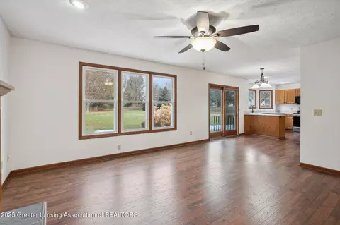 Living - 745 Tanbark Dr, Dimondale, MI 48821 photo 4 of 7