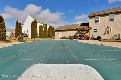 Exterior - 11700 Rachel Ln, Dewitt, MI 48820 photo 6 of 10