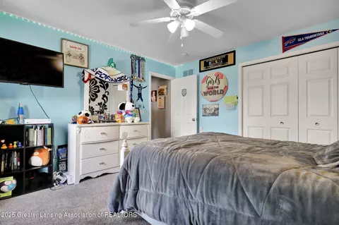 Bedroom - 11700 Rachel Ln, Dewitt, MI 48820 photo 3 of 8