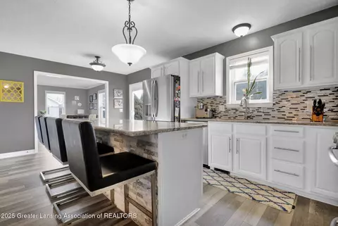 Kitchen - 11700 Rachel Ln, Dewitt, MI 48820 photo 2 of 4