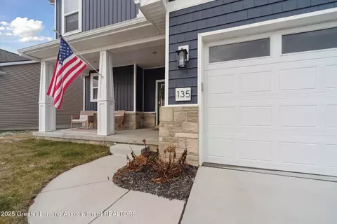 135 Barnsley Dr, Howell, MI 48843 photo 3