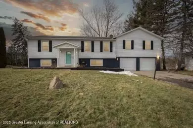 12429 Crabapple Ln, Grand Ledge, MI 48837