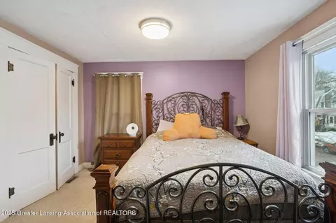 Bedroom - 2005 Forest Ave, Lansing, MI 48910 photo 3 of 4