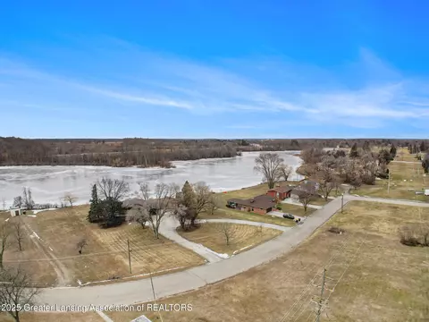 921 Riverview Dr, Alma, MI 48801 photo 41