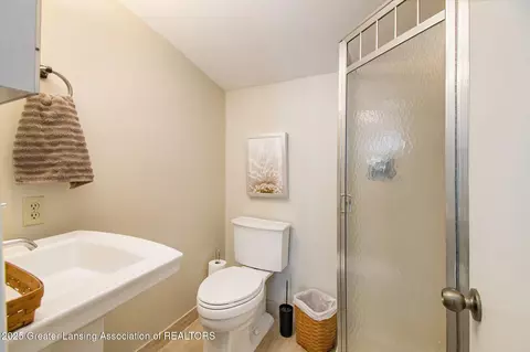 921 Riverview Dr, Alma, MI 48801 photo 21