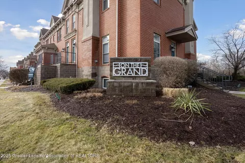 1359 Turner Rd, Lansing, MI 48906 photo 5