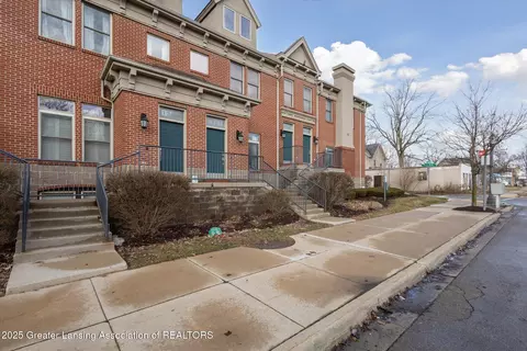 1359 Turner Rd, Lansing, MI 48906 photo 2