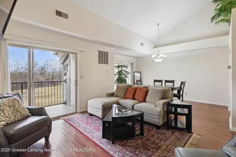 1359 Turner Rd, Lansing, MI 48906 photo 10