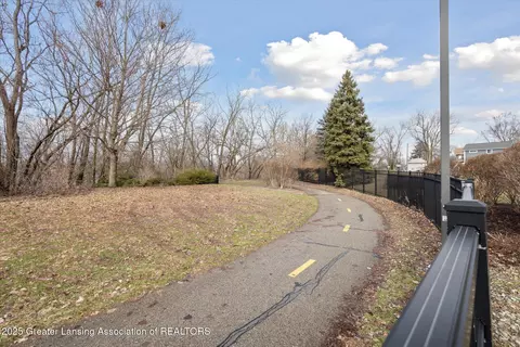 1359 Turner Rd, Lansing, MI 48906 photo 39