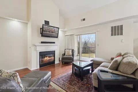 1359 Turner Rd, Lansing, MI 48906 photo 9