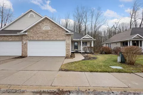 5051 Willoughby Rd #15, Holt, MI 48842
