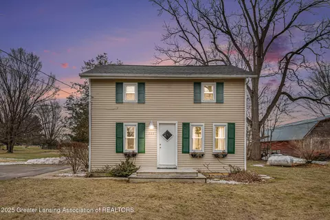 222 W Dexter Trl, Mason, MI 48854