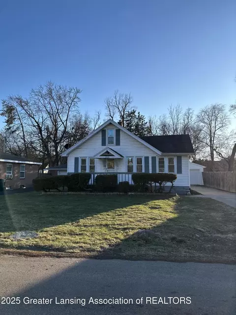 5818 Valencia Blvd, Lansing, MI 48911