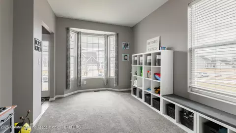 Entry Way - 860 Meadows Dr, Jackson, MI 49203 photo 1 of 9