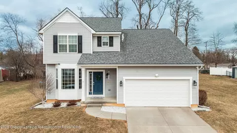 860 Meadows Dr, Jackson, MI 49203