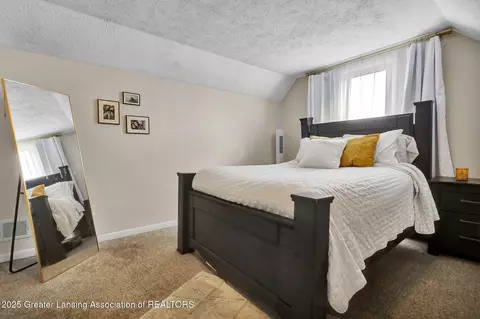 Bedroom - 533 W Maple St, Mason, MI 48854 photo 3 of 4
