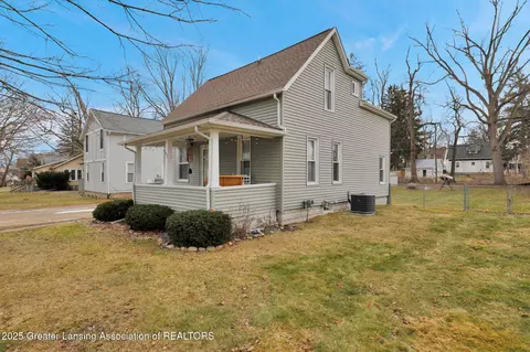 Exterior - 533 W Maple St, Mason, MI 48854 photo 4 of 5