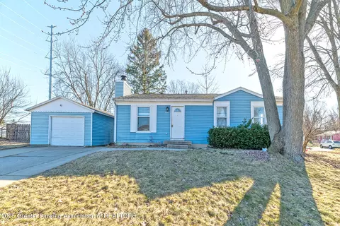 5443 Mccourt St, Lansing, MI 48911