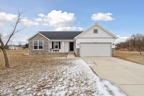 2665 Boulder Crk Dr, Saint Johns, MI 48879