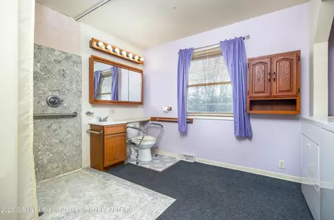 Bath - 11740 Broadbent Rd, Lansing, MI 48917 photo 1 of 3
