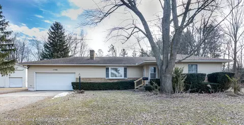 11740 Broadbent Rd, Lansing, MI 48917