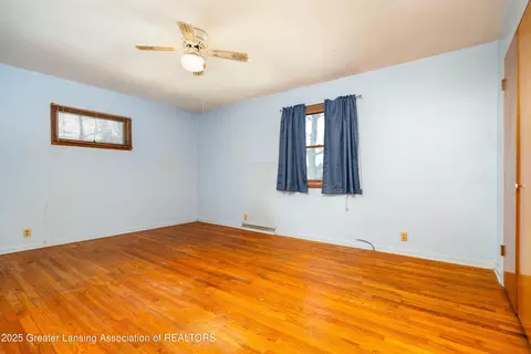 Bedroom - 11740 Broadbent Rd, Lansing, MI 48917 photo 2 of 2