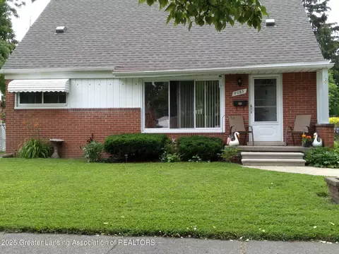 9085 Mckinley St, Taylor, MI 48180