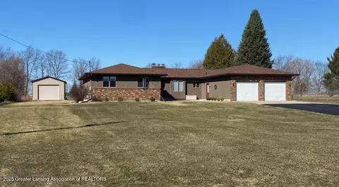 3168 Kemler Rd, Eaton Rapids, MI 48827