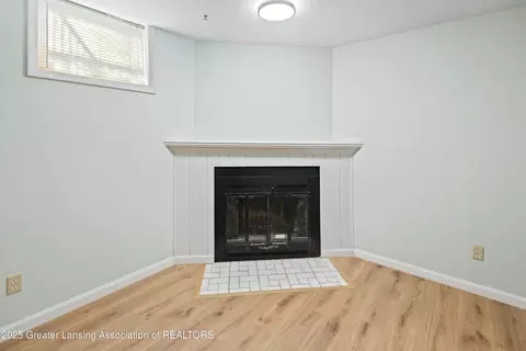 Living - 320 Park Meadows Dr, Lansing, MI 48917 photo 6 of 6