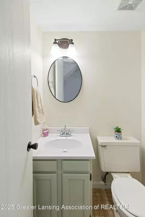 Bath - 320 Park Meadows Dr, Lansing, MI 48917 photo 1 of 4