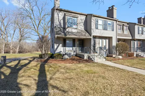 Exterior - 320 Park Meadows Dr, Lansing, MI 48917 photo 2 of 3