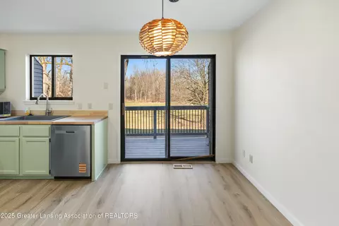 Dining - 320 Park Meadows Dr, Lansing, MI 48917 photo 1 of 1