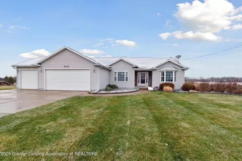 3231 E Price Rd, Saint Johns, MI 48879