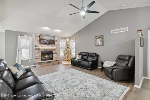 3231 E Price Rd, Saint Johns, MI 48879 photo 3