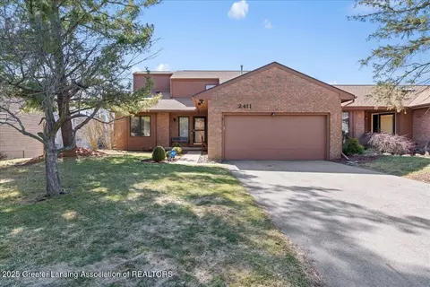 2411 Emerald Lake Dr, East Lansing, MI 48823
