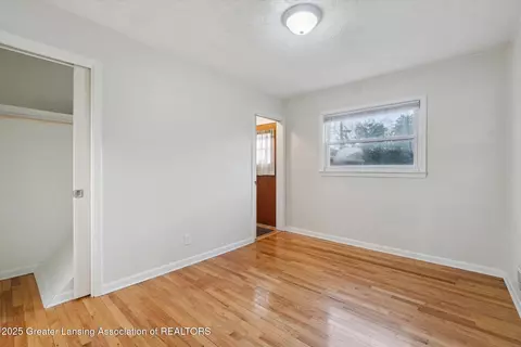 2202 Dillingham Ave, Lansing, MI 48906 photo 14