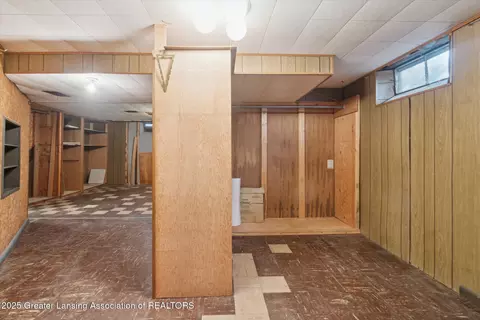 2202 Dillingham Ave, Lansing, MI 48906 photo 22