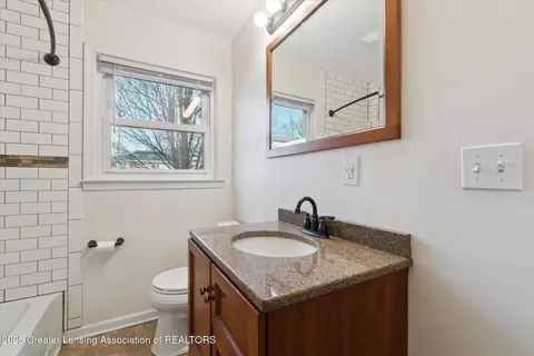 2202 Dillingham Ave, Lansing, MI 48906 photo 15