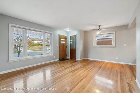 2202 Dillingham Ave, Lansing, MI 48906 photo 6