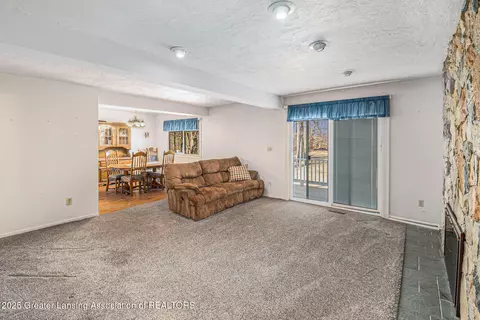 5935 E Parks Rd, Saint Johns, MI 48879 photo 6